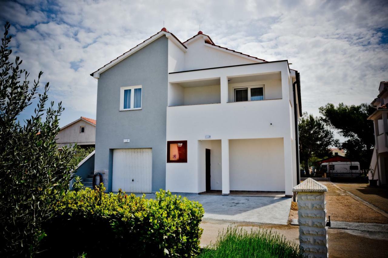 Apartments Mica Vrsi Buitenkant foto